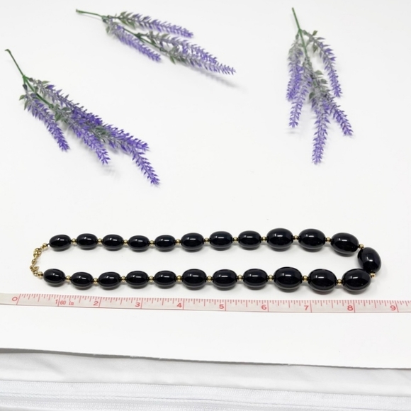 Vintage Signed Monet Black Oval Beaded Basic Classic Art Deco Necklace - Picture 3 of 5